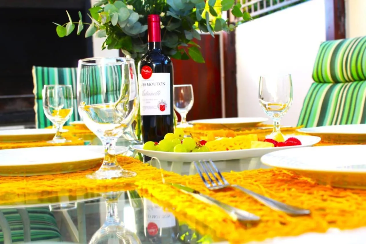 Bed and Breakfast 7Th Wonder Beach Guest House Κέιπ Τάουν