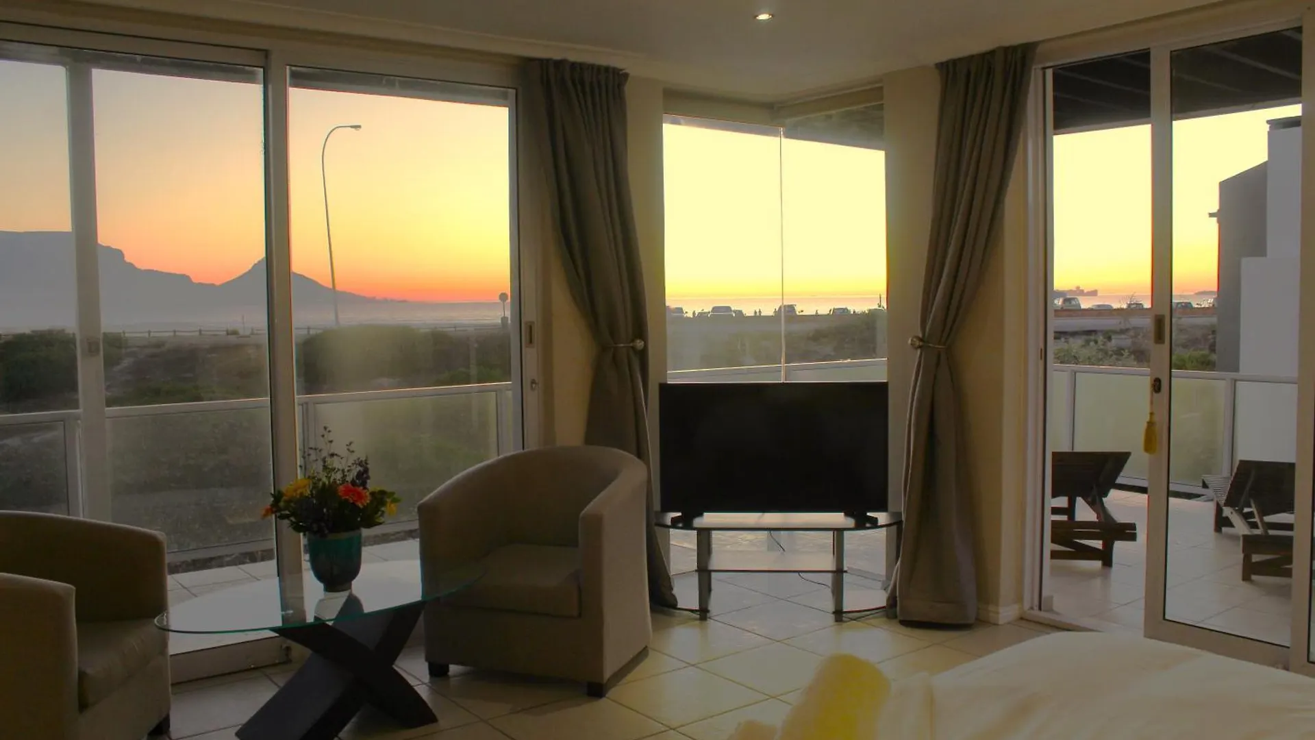 7Th Wonder Beach Guest House Città del Capo Bed & Breakfast